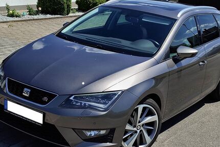 Seat Leon 97.789 km 12.299 &euro; Hemhofen 91334