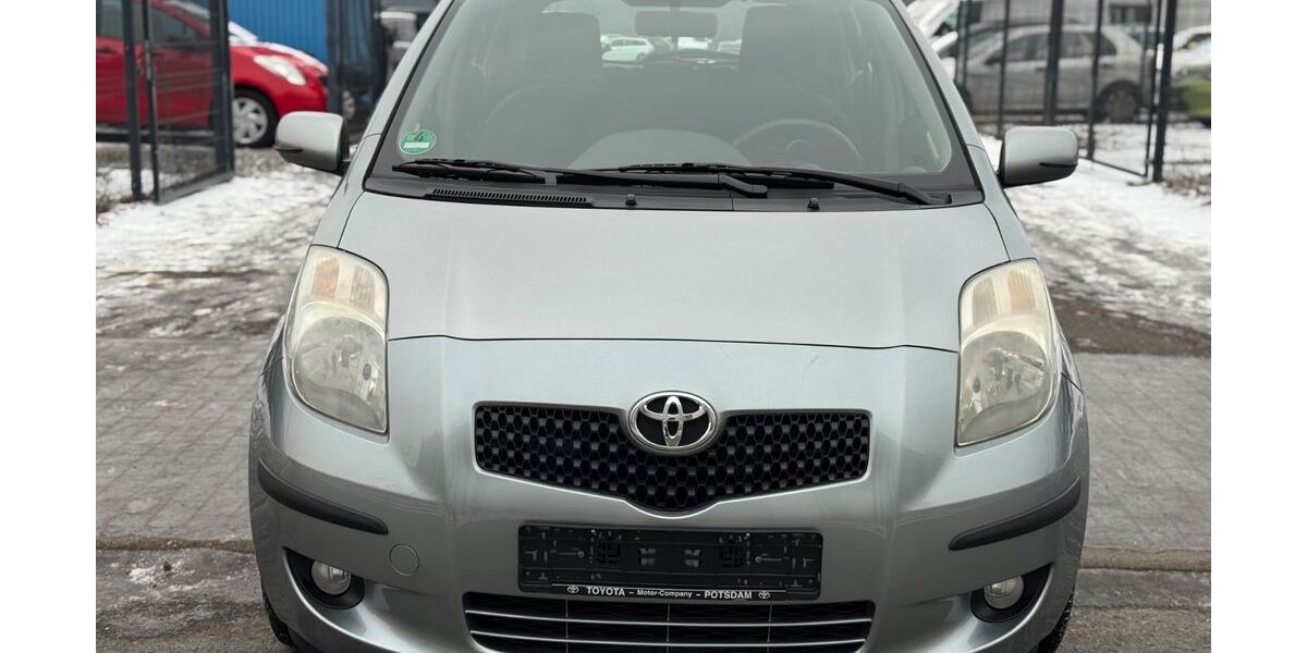 Toyota Yaris 57.700 km 6.490 &euro; Wildau 15745