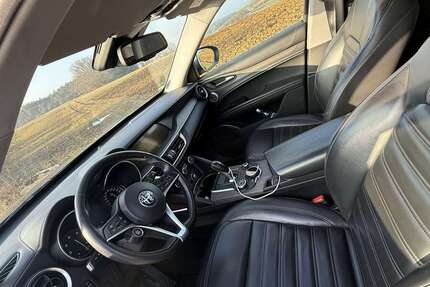 Alfa Romeo Stelvio 179.000 km 17.250 &euro; Elztal 74834
