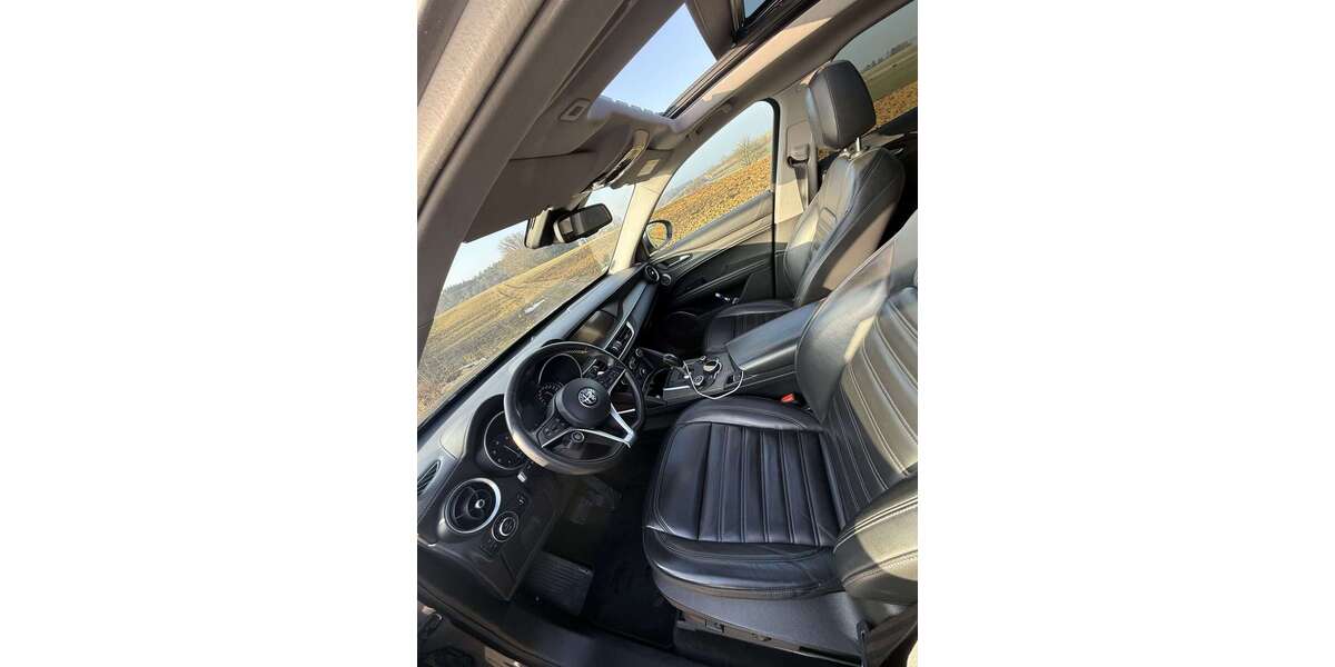 Alfa Romeo Stelvio 179.000 km 17.250 &euro; Elztal 74834