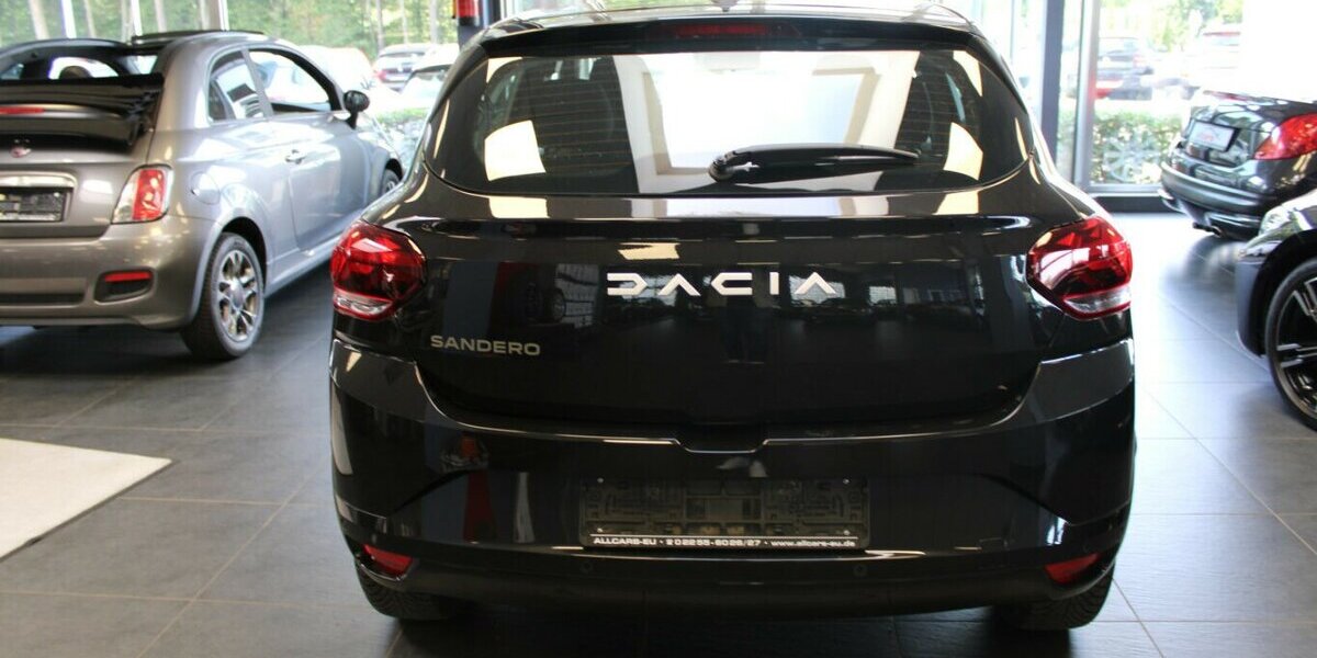Dacia Sandero TCe 90 CVT Expression 14.222 km 15.980 &euro; Euskirchen 53881