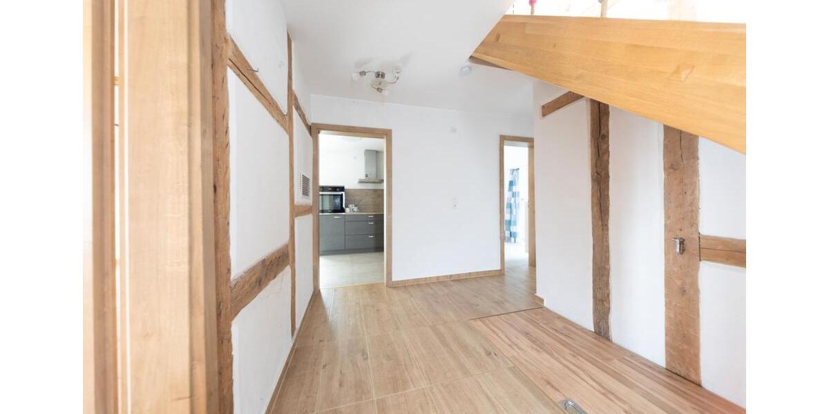 Einfamilienhaus Hohenroth - 6 Zimmer, 100 m&sup2;, 299.000&euro; | Angebot:26885769