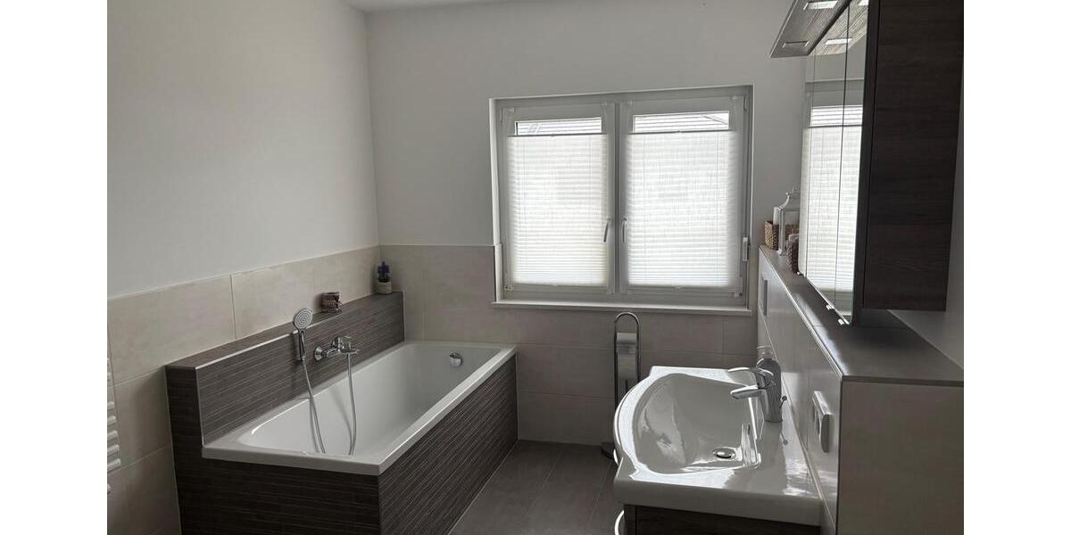 Terrassenwohnung Elsterheide - 3 Zimmer, 90 m&sup2;, 30&euro; | Angebot:26183043