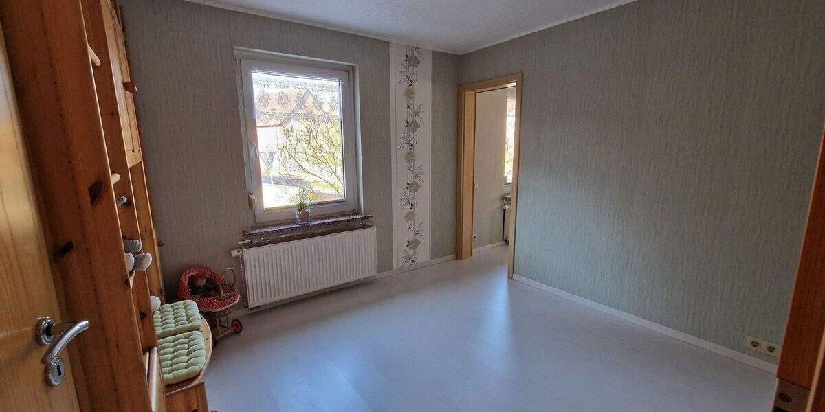 Einfamilienhaus Bad Sulza - 7 Zimmer, 200 m&sup2;, 279.000&euro; | Angebot:25772019