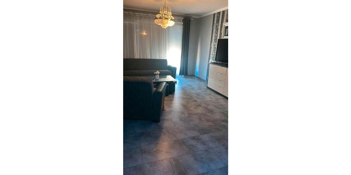 Einfamilienhaus Bad Driburg - 8 Zimmer, 220 m&sup2;, 320.000&euro; | Angebot:26939531