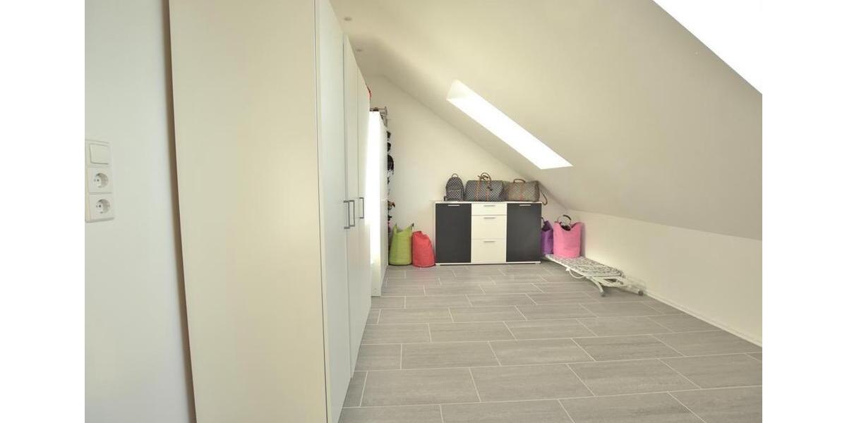 Reihenhaus Erbach - 4 Zimmer, 125 m&sup2;, 1.790&euro; | Angebot:26325955