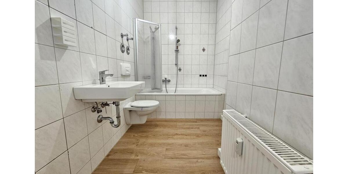 Dachgeschoßwohnung Werdau - 3 Zimmer, 56 m&sup2;, 307&euro; | Angebot:26665630
