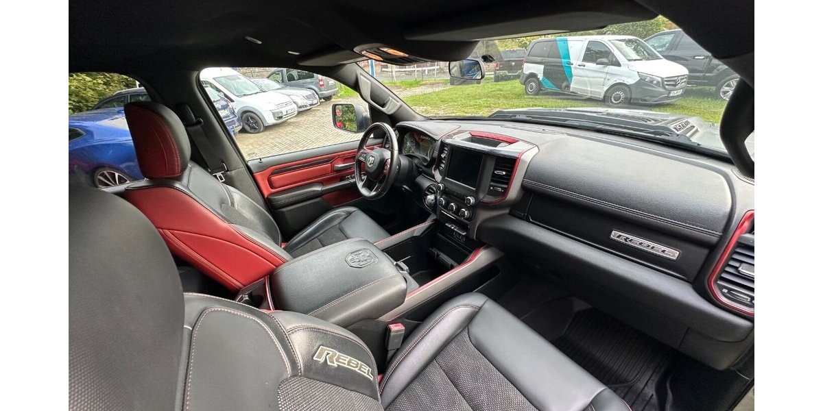 Dodge RAM 1500 5,7 HEMI REBEL ÜBERROLLBÜGEL ROLLO 94.000 km 37.999 € Rudolstadt 07407