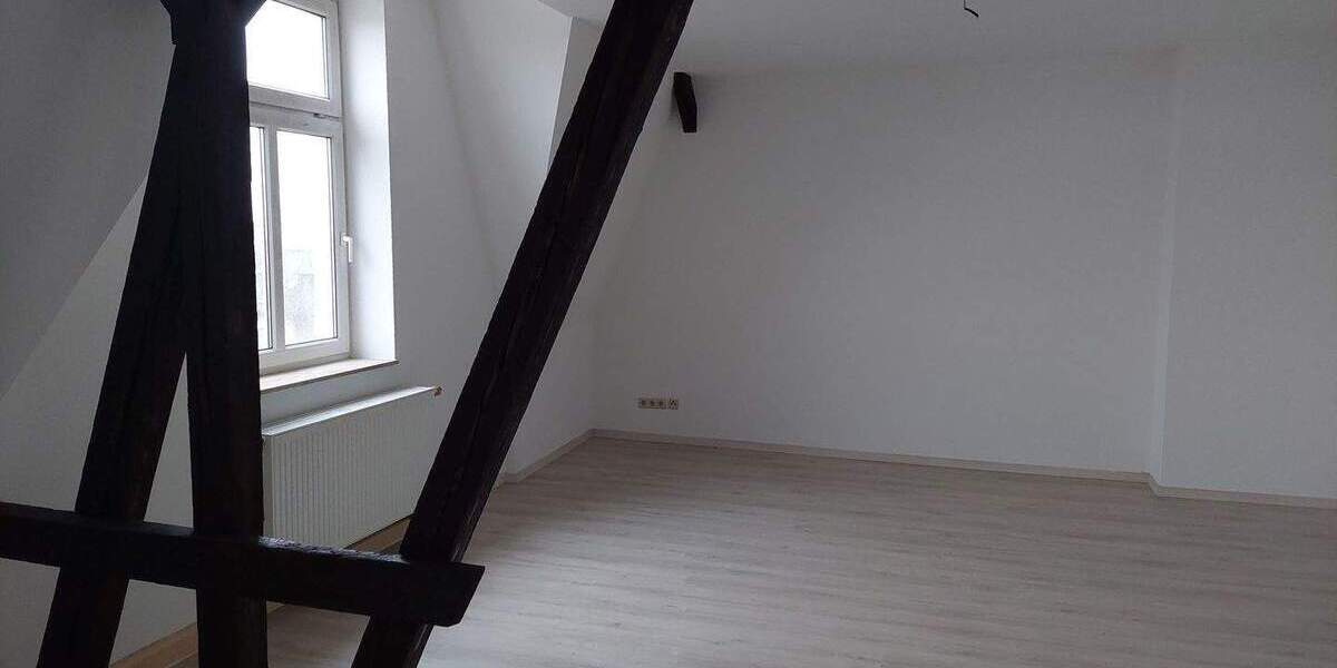 Zimmer Halle (Saale) Damaschkestraße - 3 Zimmer, 94 m&sup2;, 685&euro; | Angebot:25770429