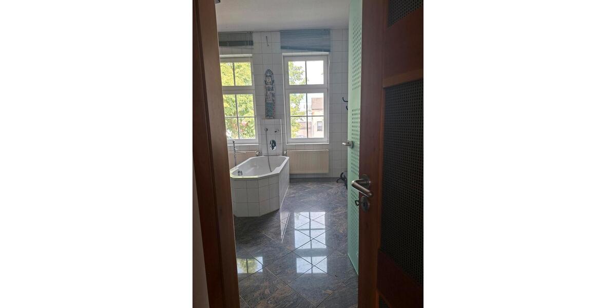Etagenwohnung Gütersloh - 2 Zimmer, 110 m&sup2;, 350.000&euro; | Angebot:26765834