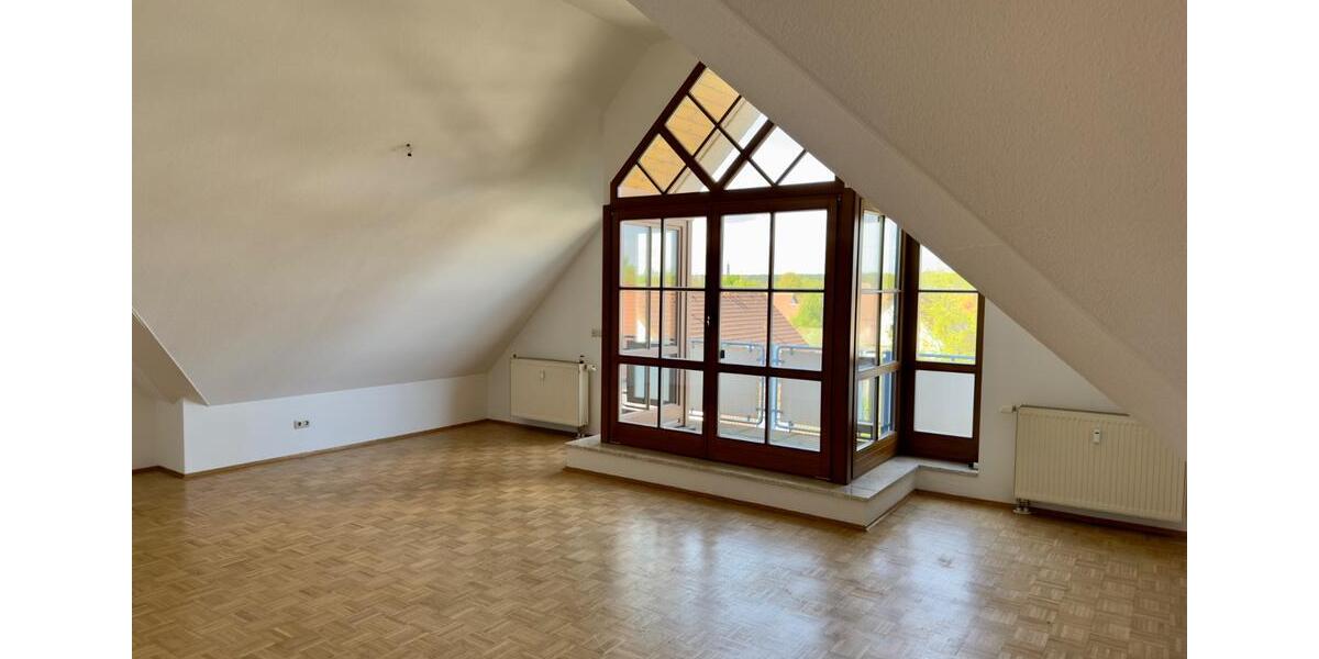 Dachgeschoßwohnung Leegebruch - 3 Zimmer, 94 m&sup2;, 1.100&euro; | Angebot:26647996