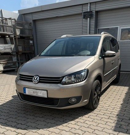 VW Touran 207.000 km 8.200 &euro; Niederwerrn 97464