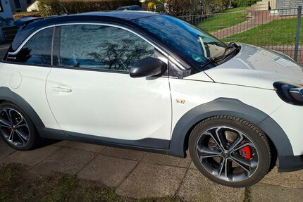 Opel Adam 88.800 km 12.500 &euro; Hamburg 22045