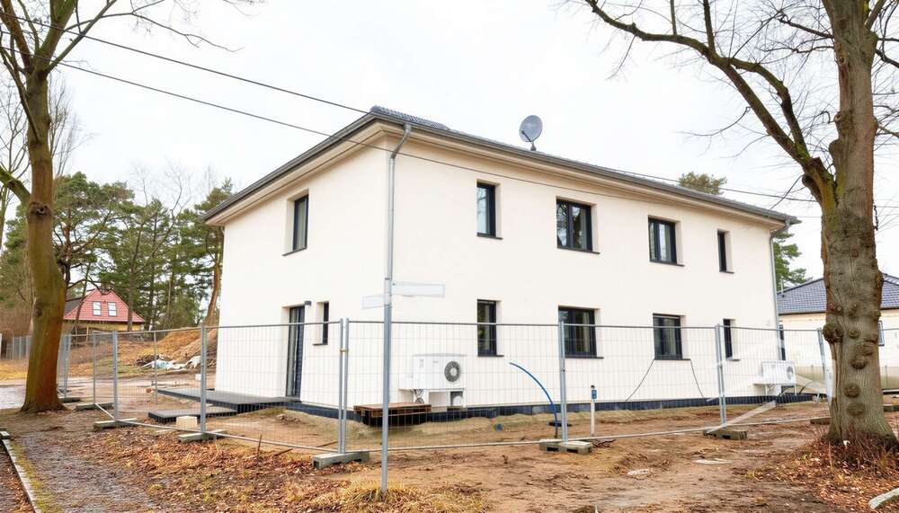 Einfamilienhaus Trebbin - 4 Zimmer, 130 m&sup2;, 1.750&euro; | Angebot:26672301