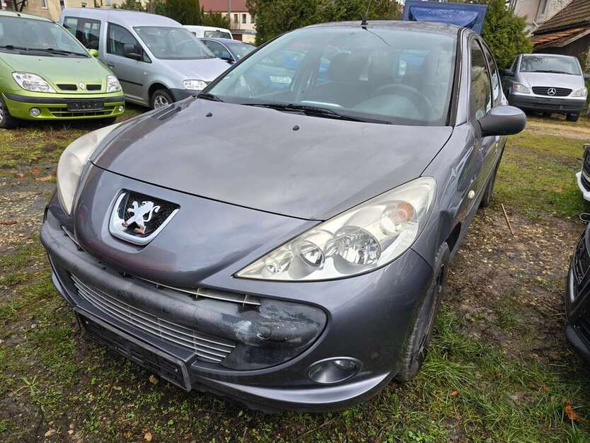 Peugeot 206 96.276 km 1.990 € Geislingen an der Steige 73312