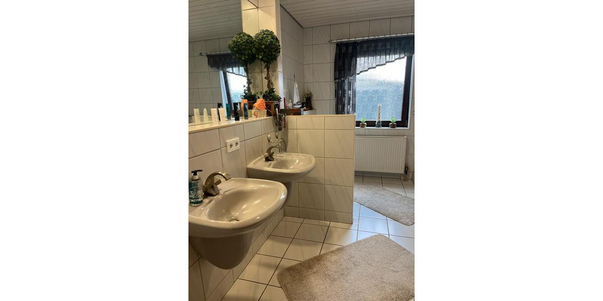Villa Schwalbach - 8 Zimmer, 396 m&sup2;, 630.000&euro; | Angebot:26407452
