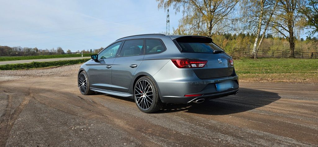 Seat Leon 79.300 km 21.890 &euro; Nastätten 56355