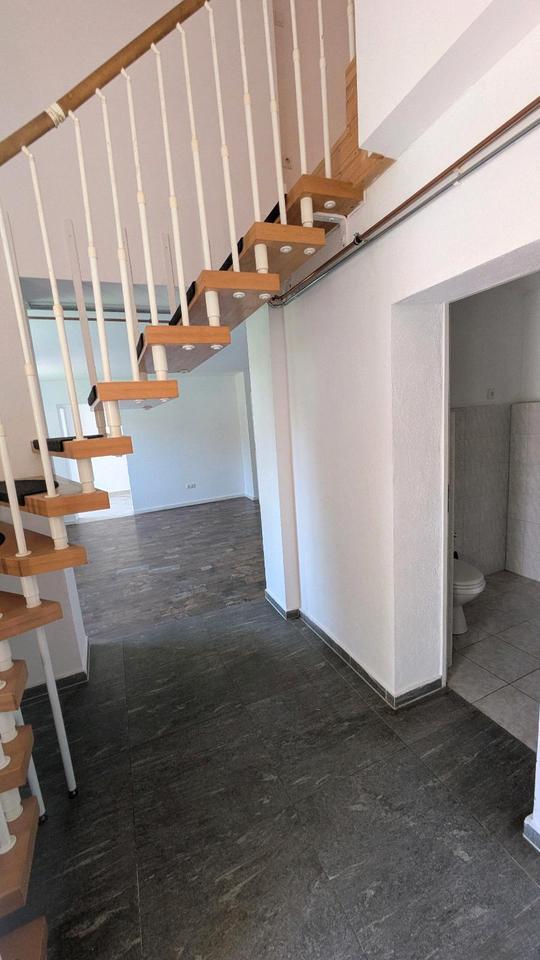 Familienfreundliches Reiehnendhaus- ab sofort zimmer