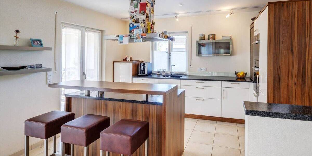 Perfekt für Familien in ruhiger Ortsrandlage! Großzügiges Einfamilienhaus mit moderner Ausstattung! 6 zimmer