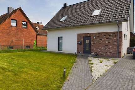 Haus Stade Bützfleth - 4 Zimmer, 146 m&sup2;, 1.750&euro; | Angebot:27162132
