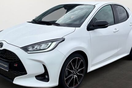 Toyota Yaris 14.600 km 22.680 € Villingen-Schwenningen 78048