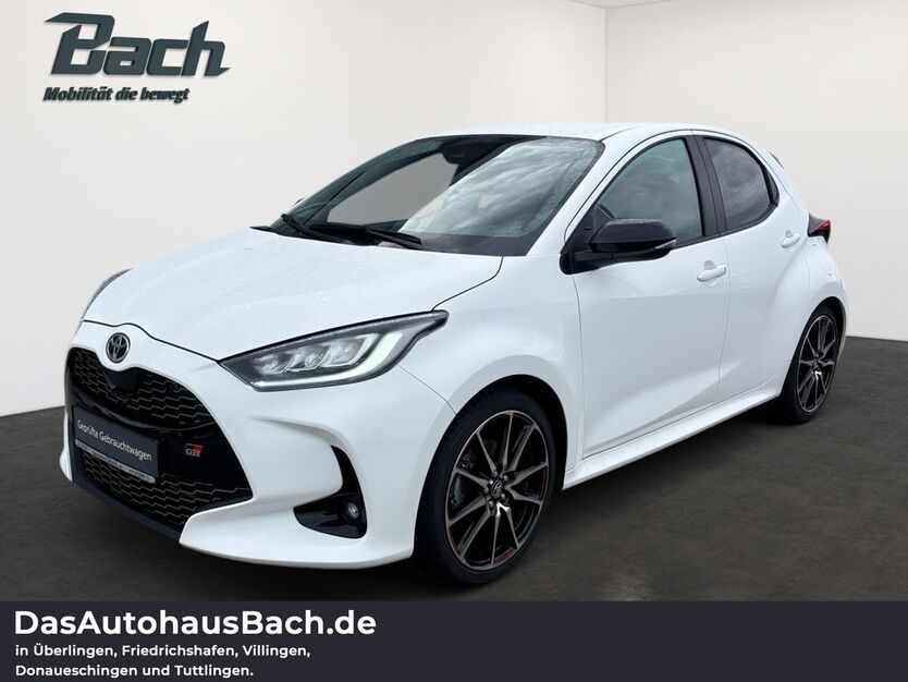 Toyota Yaris 14.600 km 22.680 € Villingen-Schwenningen 78048