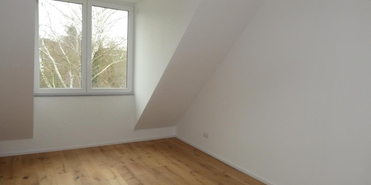 Neue helle Dachgeschoßwohnung mit moderner Heiztechnik im Energiesparhaus Bonn-Endenich - Dachgeschoßwohnung Bonn Dransdorf | Angebot:26610037