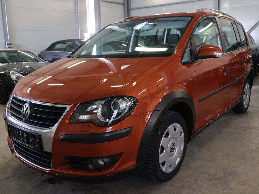 VW Touran 178.485 km 4.950 € Gersfeld 36129
