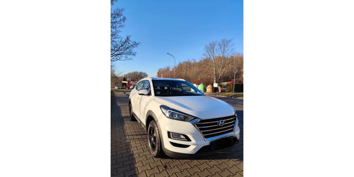 Hyundai TUCSON 56.000 km 16.990 &euro; Lauter-Bernsbach 08315