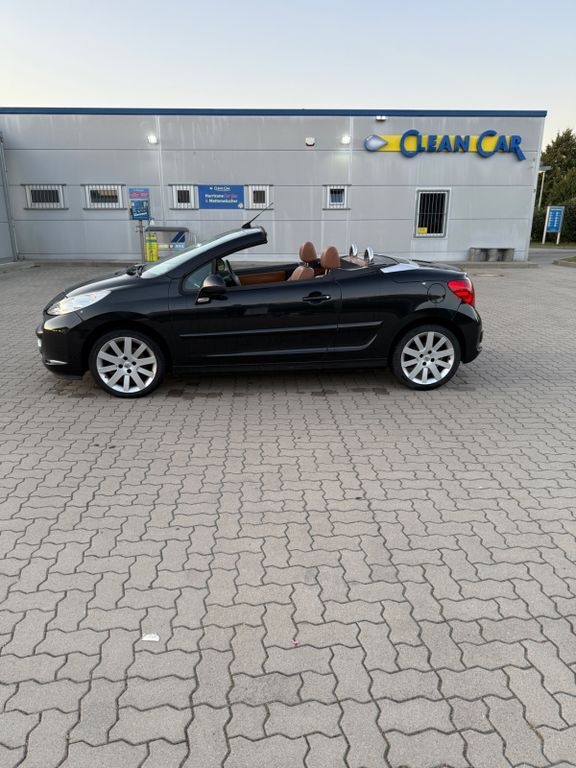 Peugeot 207 138.000 km 2.200 € Hamburg 21039