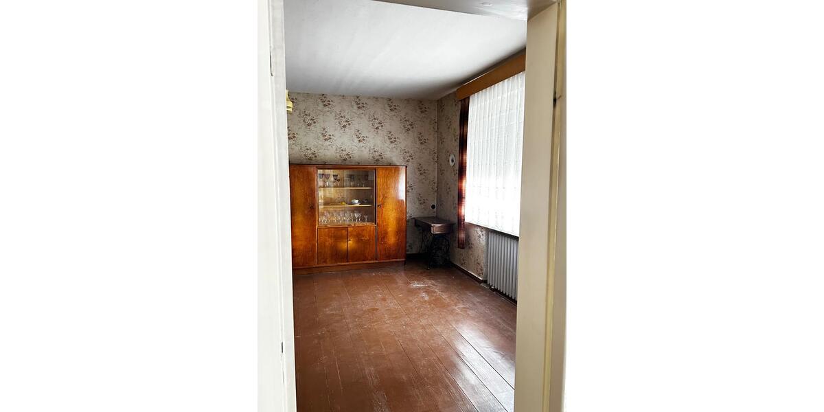 Doppelhaushälfte Klötze - 8 Zimmer, 245 m&sup2;, 87.000&euro; | Angebot:26135271