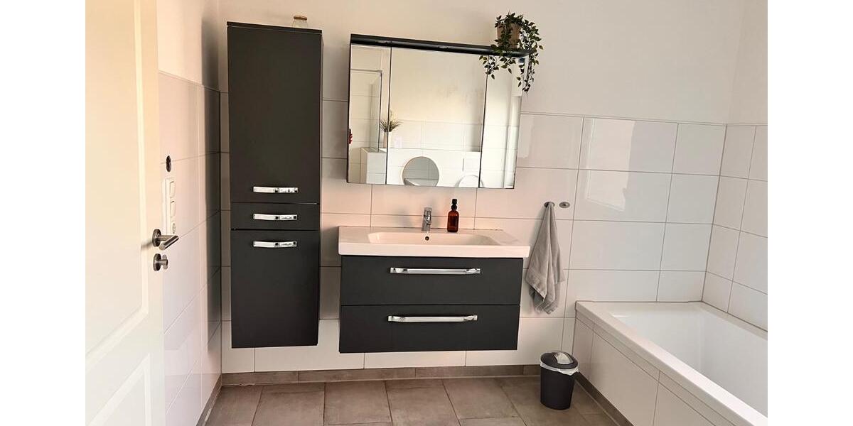 Einfamilienhaus Espelkamp - 7 Zimmer, 360 m&sup2;, 500.000&euro; | Angebot:26698963