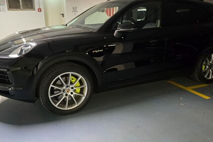 Porsche Cayenne 63.800 km 59.999 € München 80689