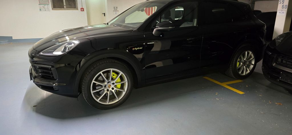 Porsche Cayenne 63.800 km 59.999 € München 80689