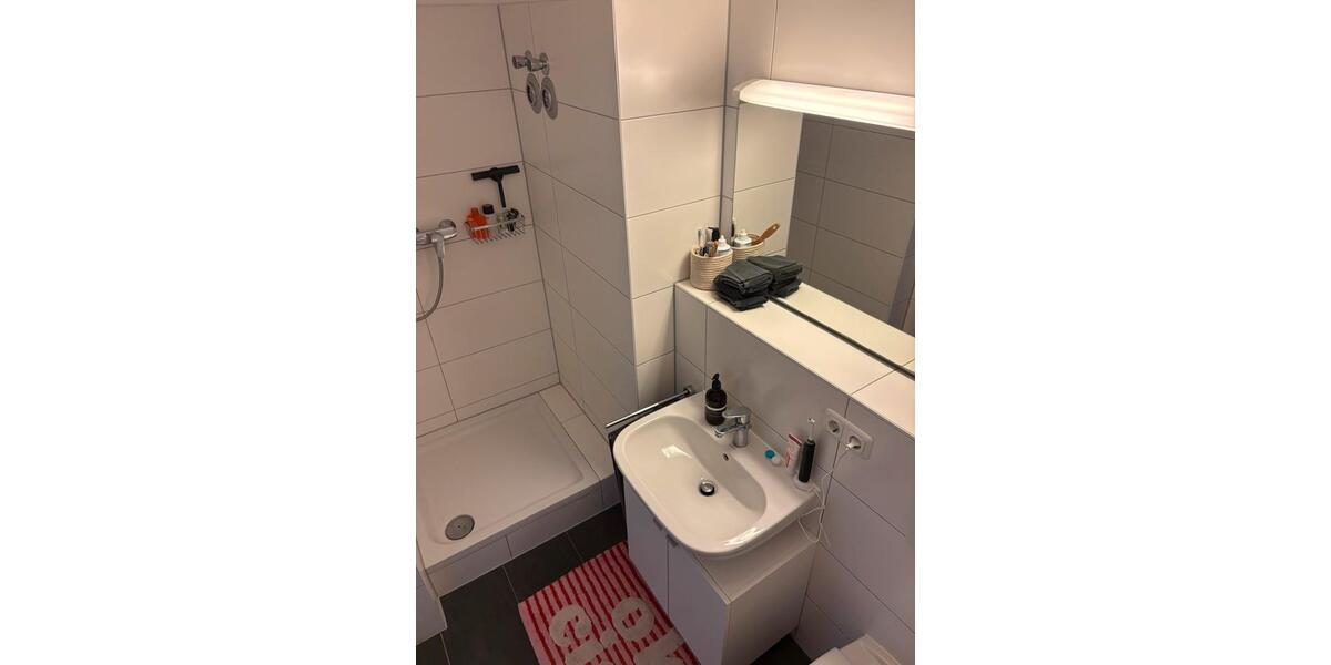 Etagenwohnung Wiesbaden Nordost - 1 Zimmer, 28 m&sup2;, 640&euro; | Angebot:26661963