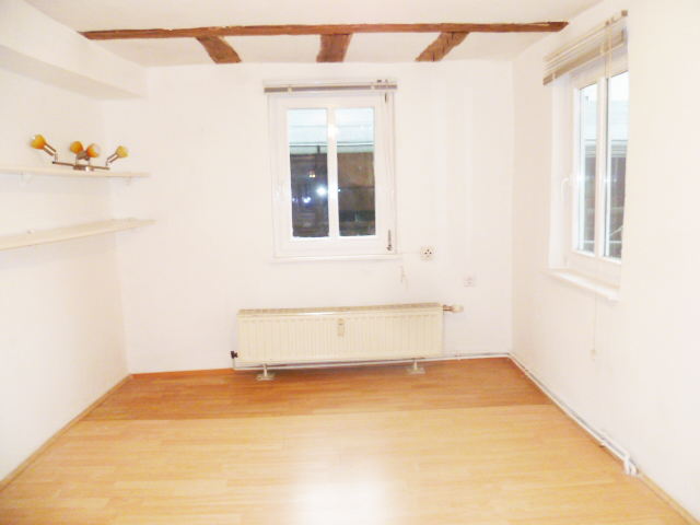 Etagenwohnung Marburg Oberstadt - 1 Zimmer, 28 m&sup2;, 420&euro; | Angebot:25589178