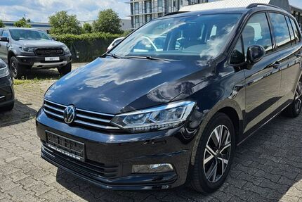 VW Touran 65.892 km 31.890 &euro; Rosenheim 83026