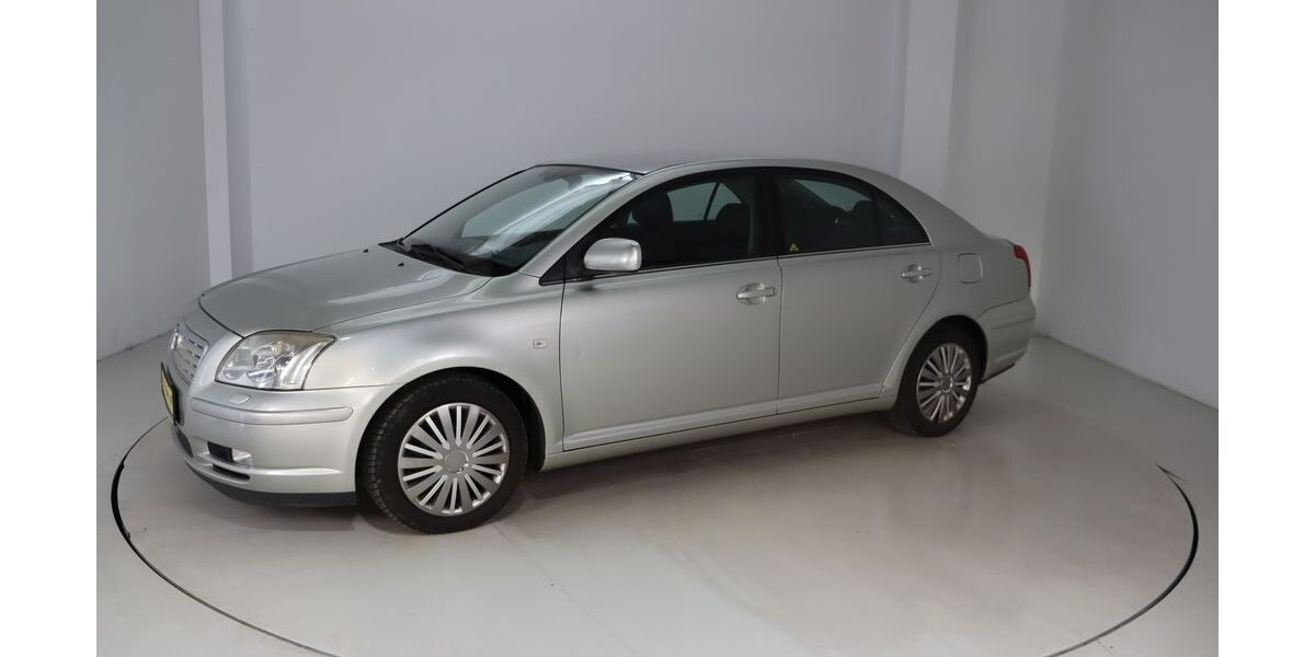 Toyota Avensis 208.682 km 2.850 &euro; Dresden 01237