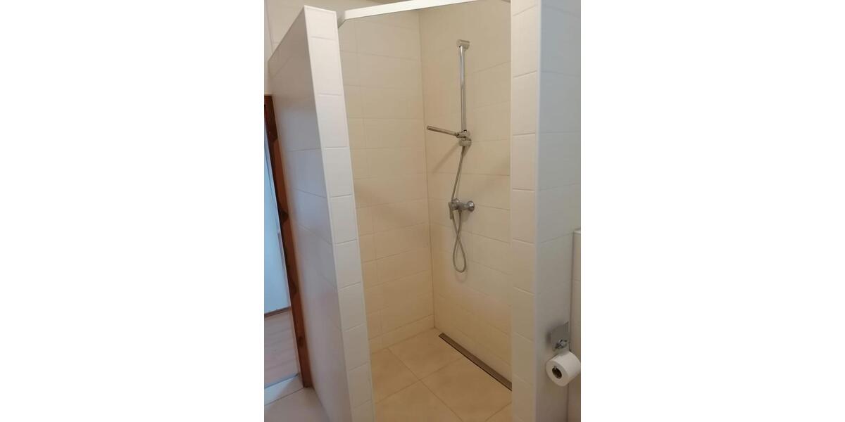 Etagenwohnung Winnweiler - 8 Zimmer, 200 m&sup2;, 1.500&euro; | Angebot:24703008
