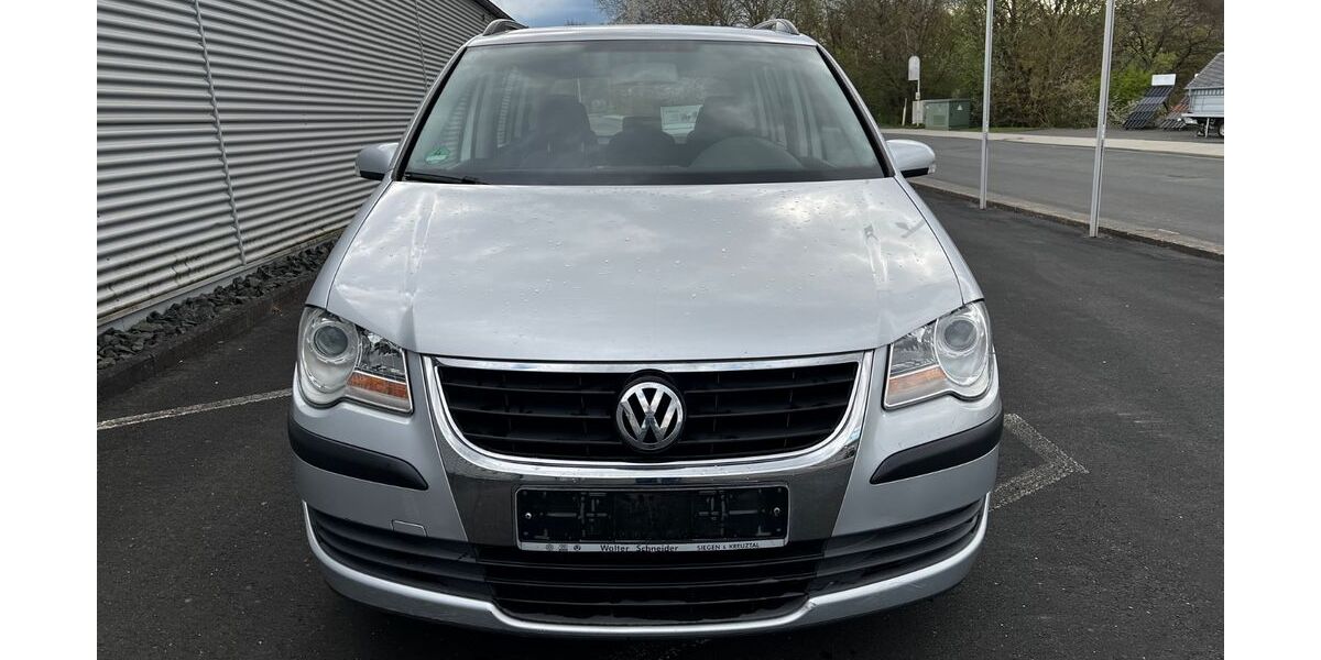 VW Touran 183.000 km 3.799 &euro; Burbach 57299