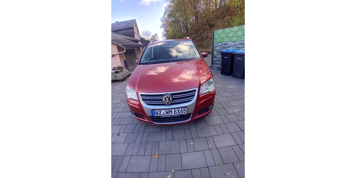 VW Touran 320.000 km 4.200 &euro; Asslar 35614