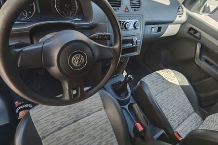 VW Caddy 280.000 km 3.600 &euro; Büren 33142