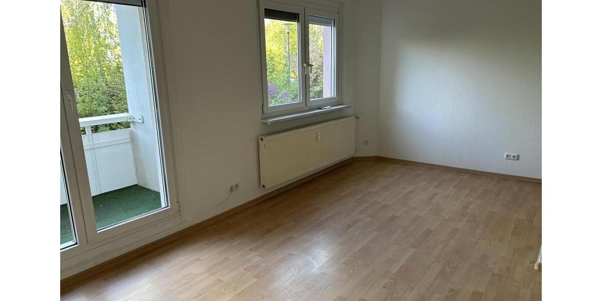 Erdgeschoßwohnung Halle (Saale) Silberhöhe - 3 Zimmer, 66 m&sup2;, 265&euro; | Angebot:26382344