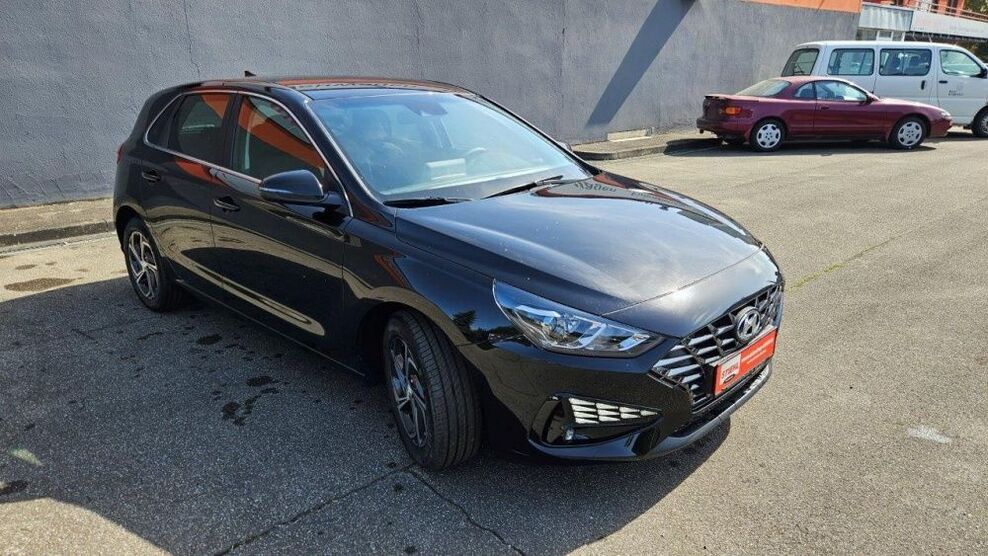 i30