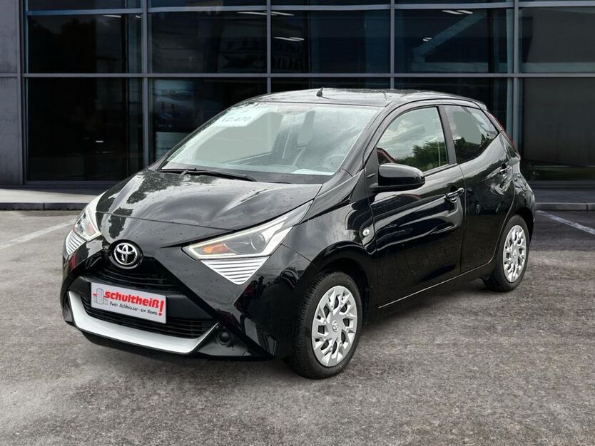 Toyota Aygo (X) 17.600 km 12.470 € Maulburg 79689