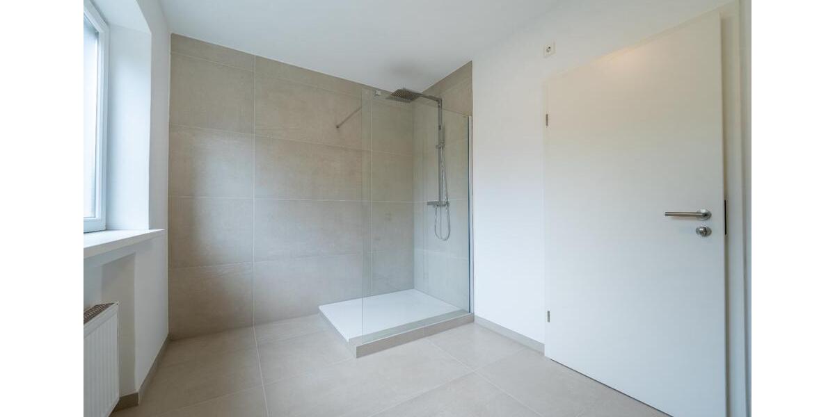 Sanierte 3,5-ZKB-Erdgeschosswohnung mit Balkon und Garten 3 zimmer