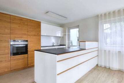 Haus zum Kaufen in Korb 815.000 € 166 m² 6.5 zimmer