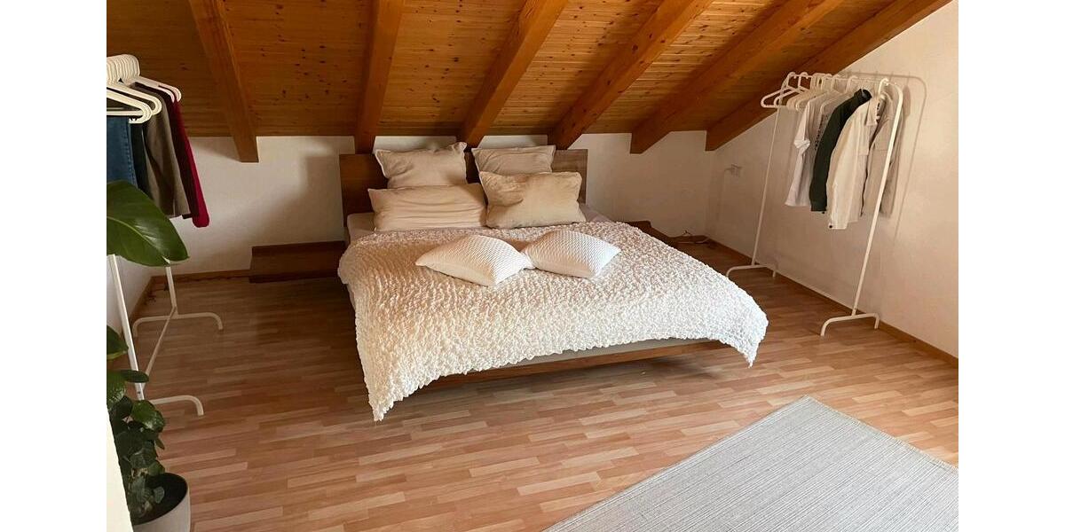 Dachgeschoßwohnung Hirrlingen - 3.5 Zimmer, 100 m&sup2;, 850&euro; | Angebot:26660127