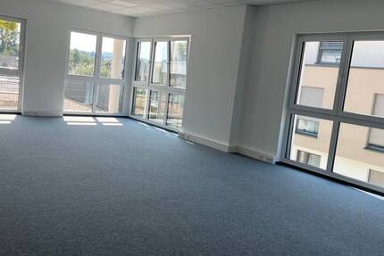 ERSTBEZUG - Moderne Büroeinheit in erstklassiger Lage von Nastätten zimmer
