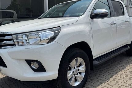 Toyota Hilux 244.246 km 24.900 &euro; Hamburg-Norderstedt 22851